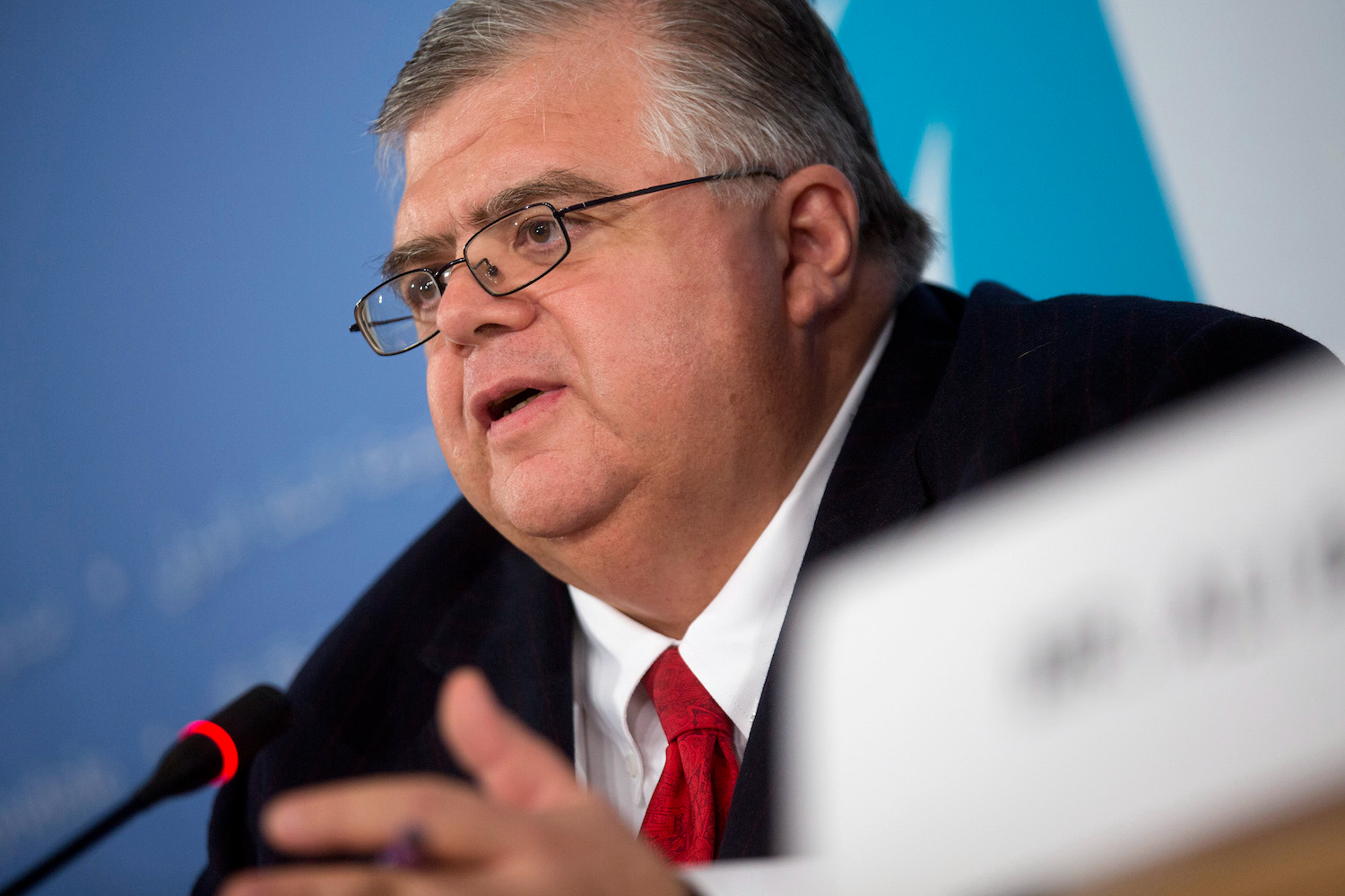 agustin carstens bis