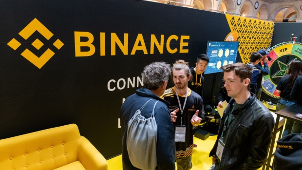 gian hàng binance tại paris nft day